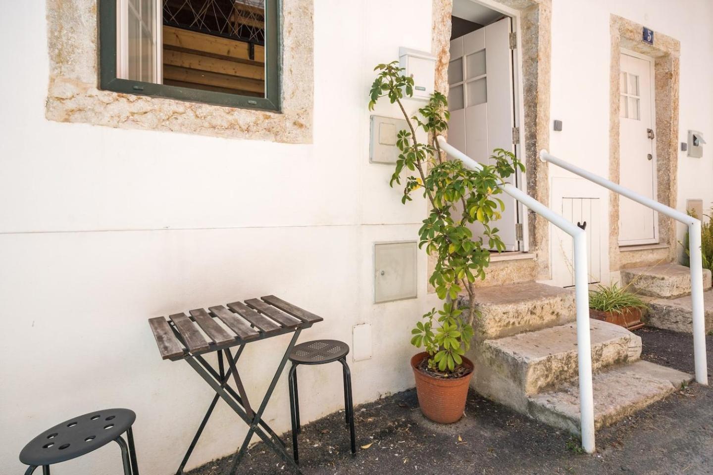 Classic Lisbon Homes: Bright & Central In Belem Lisboa Exterior foto
